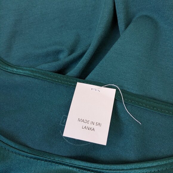 NWT Bundle of 2 intimissimi Silk Modal Tanks in Evergreen and Ribbon Red, size S - Picture 4 of 12